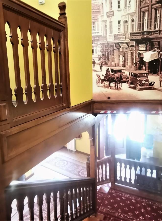 Family Hotel At Renaissance Square 플로브디프 외부 사진