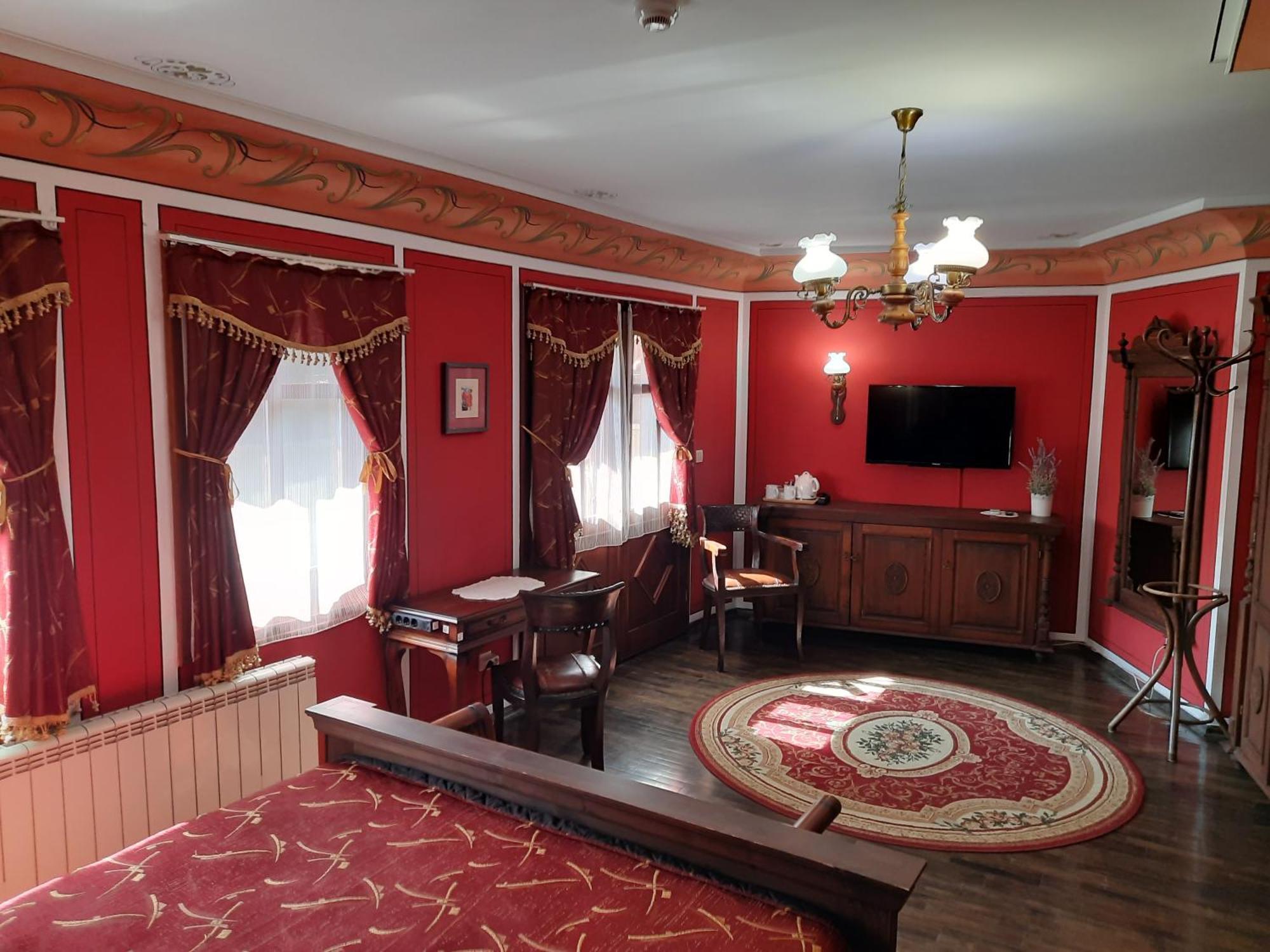Family Hotel At Renaissance Square 플로브디프 외부 사진